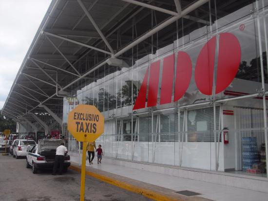 ADO Cancun Aeropuerto