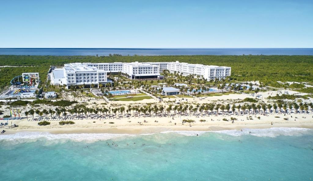 Private transfer from Cancun Airport to Hotel Riu Dunamar